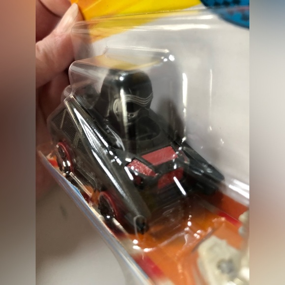 Hot Wheels Racer Verse x Star Wars 2-Pack: Kylo Ren and Rey - BRAND NEW!! - Picture 5 of 5
